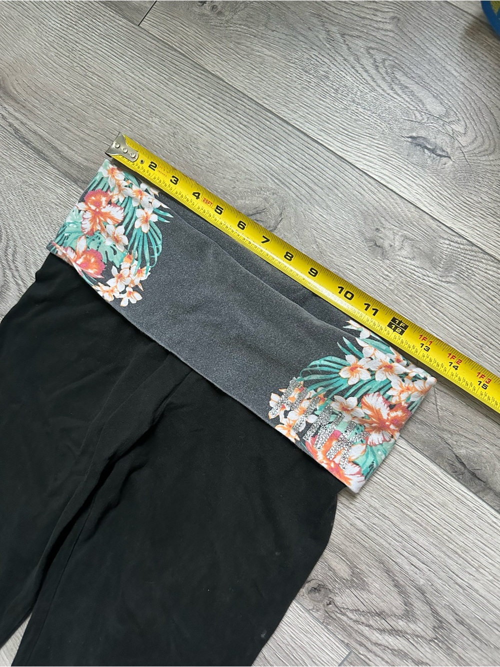 Victoria’s Secret Fold Over Leggings - Picture 5 of 6